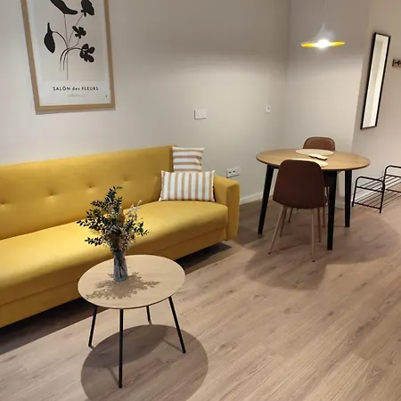 Apartament Bazan 51 8 *